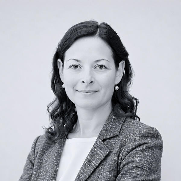 Julia ADLER-MILSTEIN