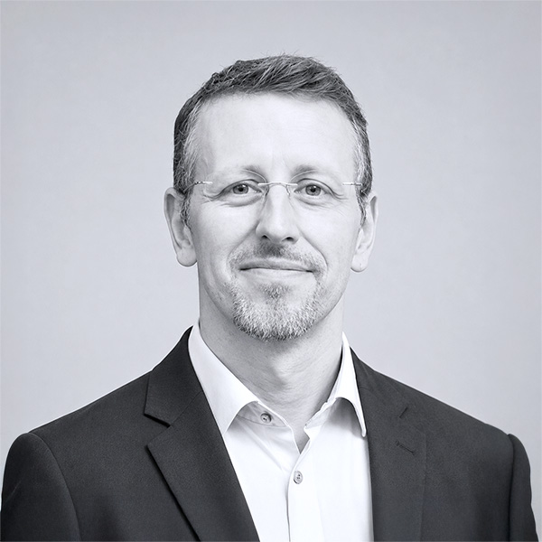 Julian NOWAG